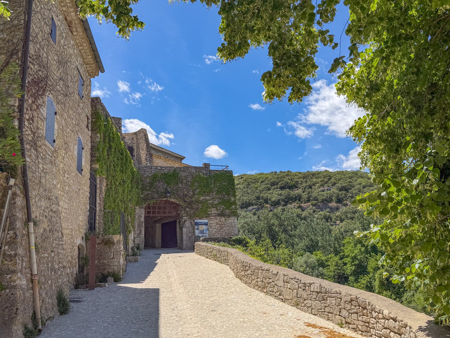 Montclus